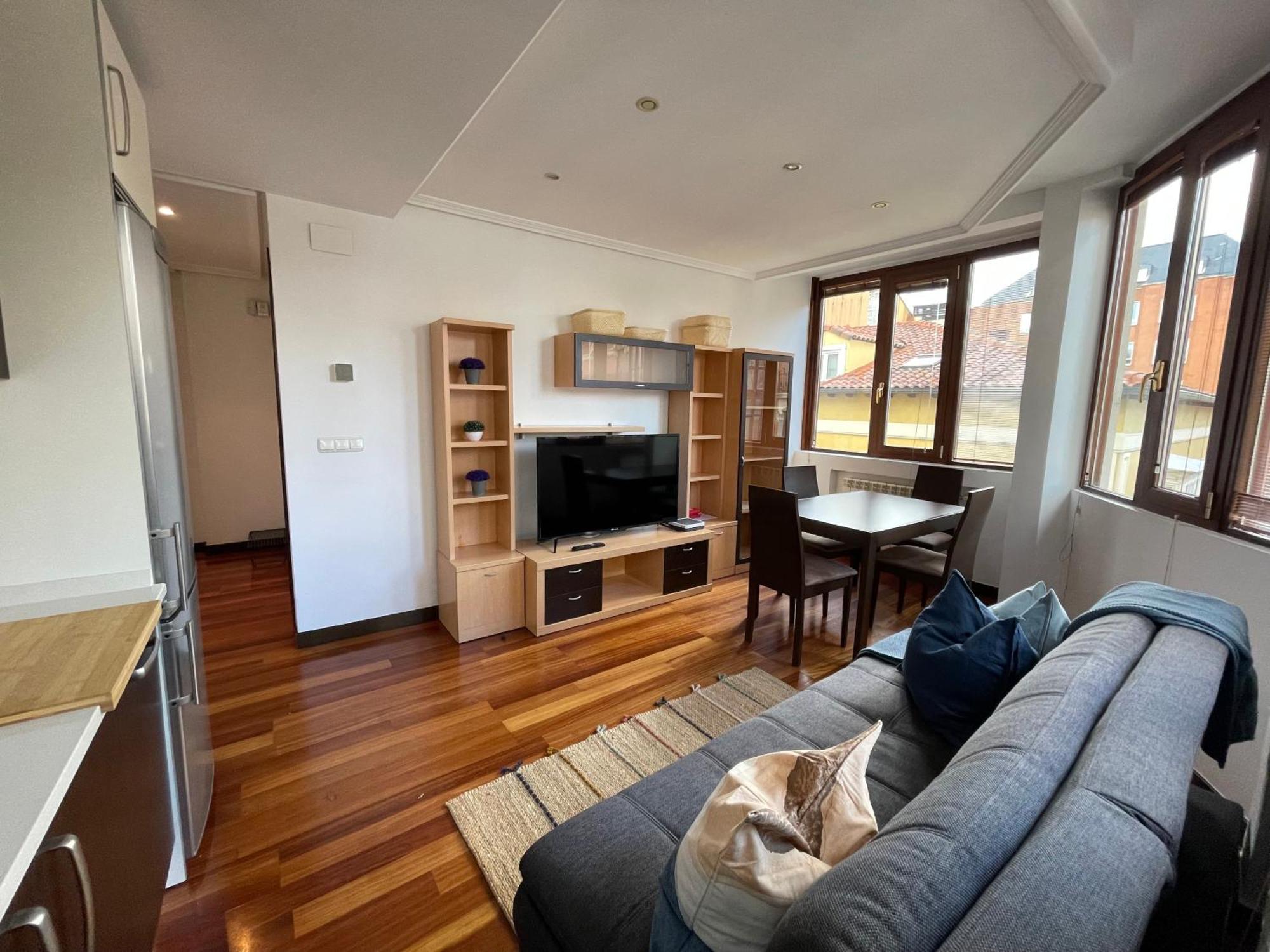 Atuaire Home Vivienda B Luminosa Parking Incluido En Plena Calle Comercial Бургос Екстер'єр фото